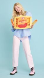 iscream Oscar Mayer Hot Dog Pillow Set - Image 2