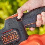 BLACK+DECKER 36V Sawblade Hedge Trimmer - Image 4